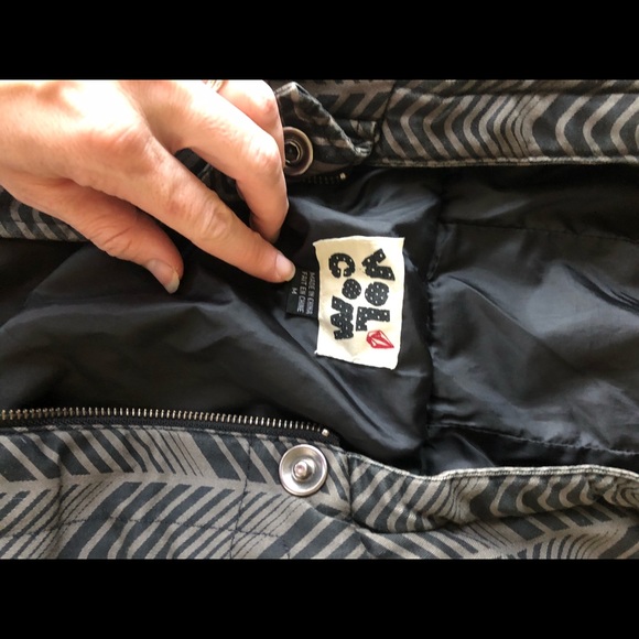 Volcom jacket - Picture 3 of 8